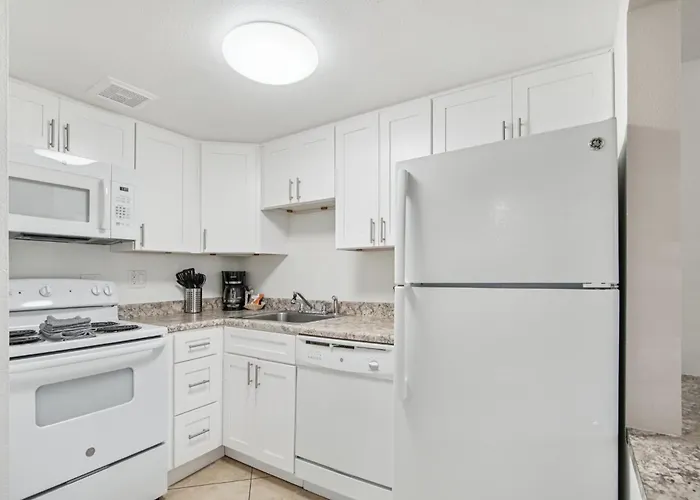 220 Fully Furnished, Wifi Included Apartament Scottsdale