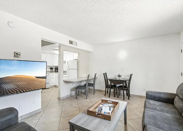 220 Fully Furnished, Wifi Included Apartament *