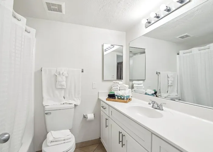 220 Fully Furnished, Wifi Included Apartament *
